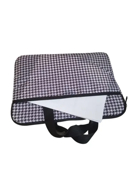 A Tres Click | Funda Para Portatil 14" Con Bolsillo Externo $ 16.640 $ 13.983 Generic Accesorios 